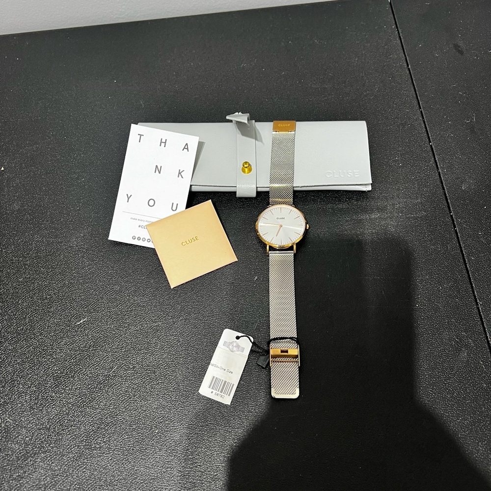 Cluse Woman’s Mesh Rose Gold/Silver One Size Watch Needs Battery